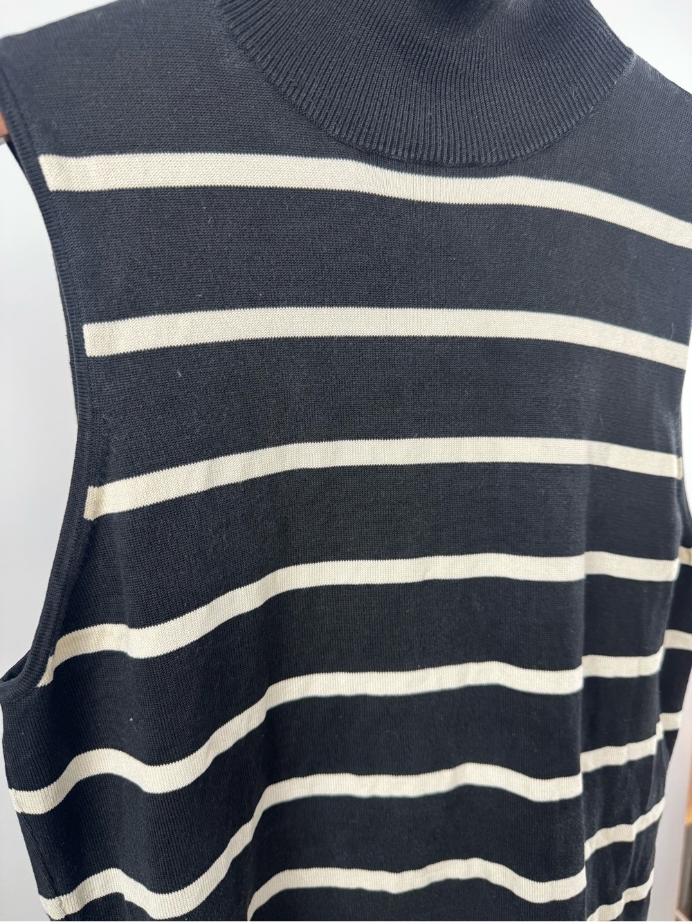 Lauren Ralph Lauren Black Ivory Striped Sleeveless Mock Neck Top M - Picture 12 of 16